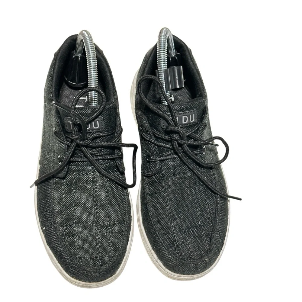 TIDU Black Lace-Up Sneakers – Women’s Size 7 (EU 37)
